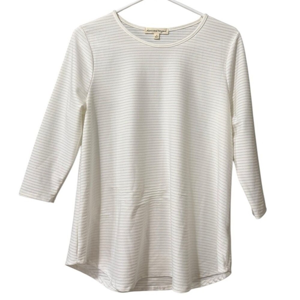 Above & Beyond Women Size Medium White Blouse Stretch Formal Office Career City